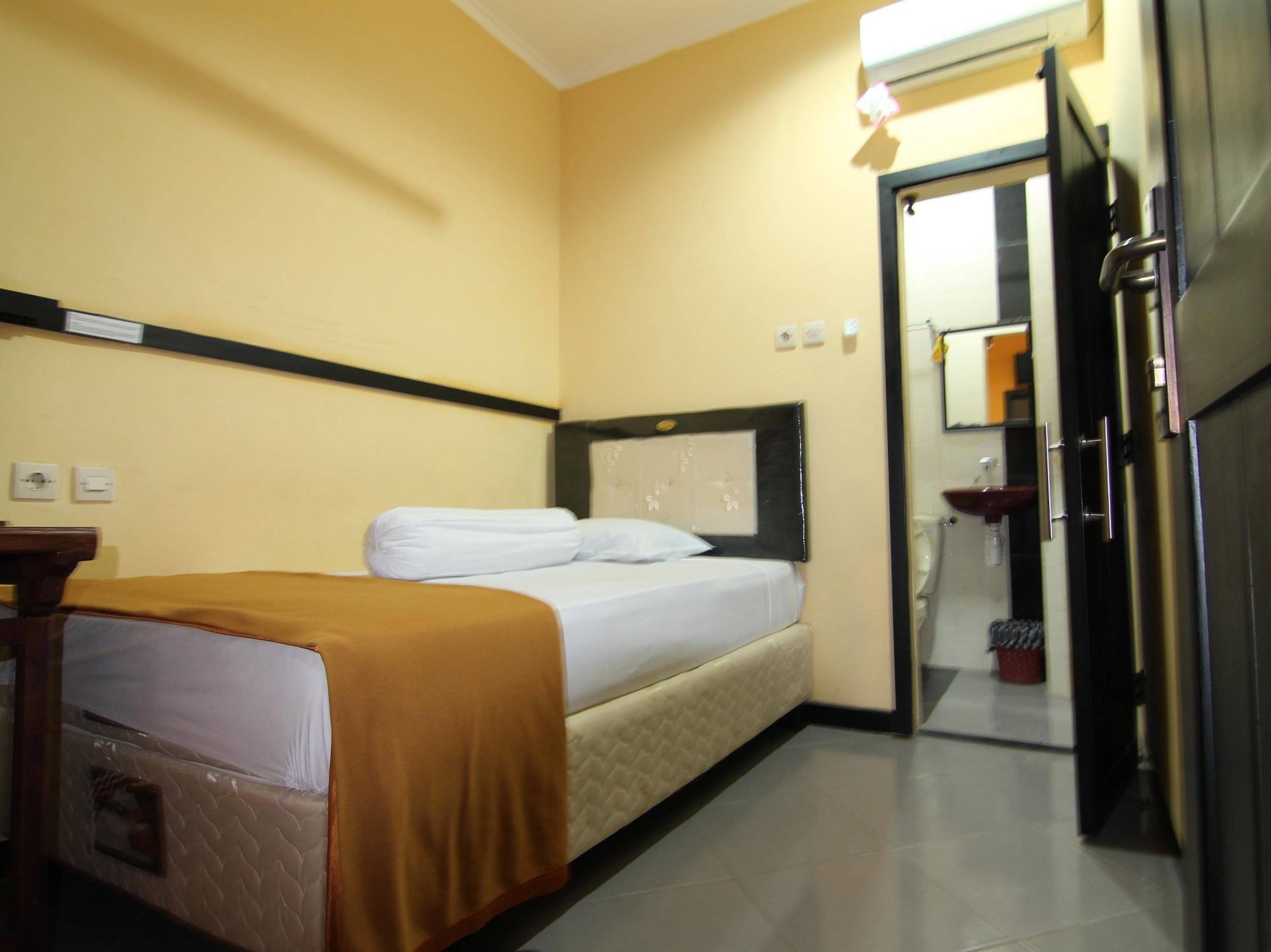 Ct1 Bali Bed & Breakfast クタ エクステリア 写真